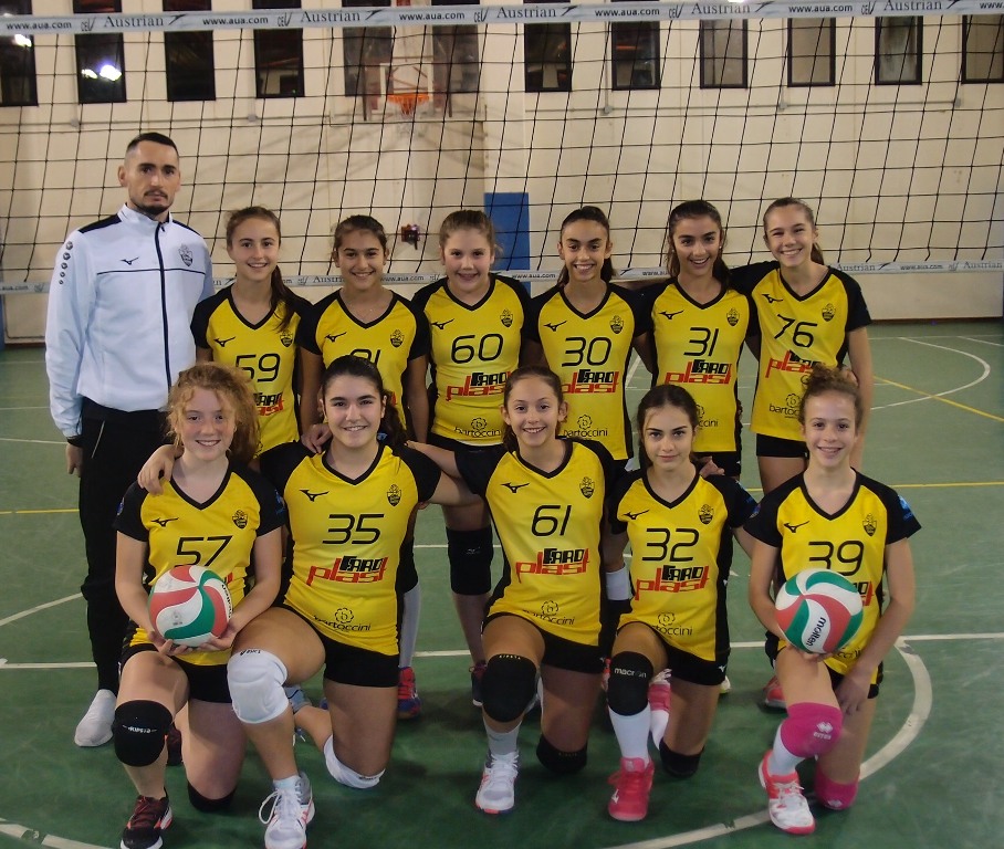 School Volley Perugia - under 13 azzurra L'under 13 azzurra ci vuole provare