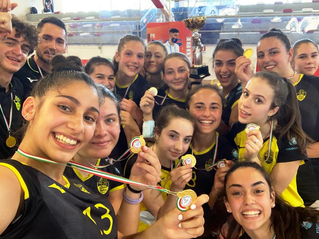 School Volley Perugia under 15 femminile (oro regionale)_1 Arriva il titolo regionale di under 15
